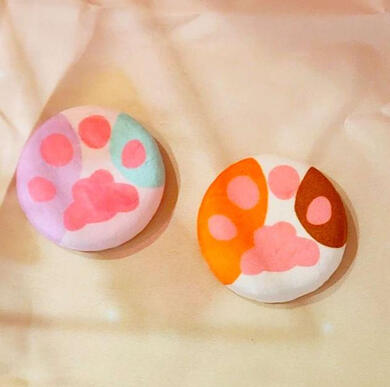 plush paw buttons