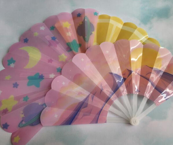 folding fans